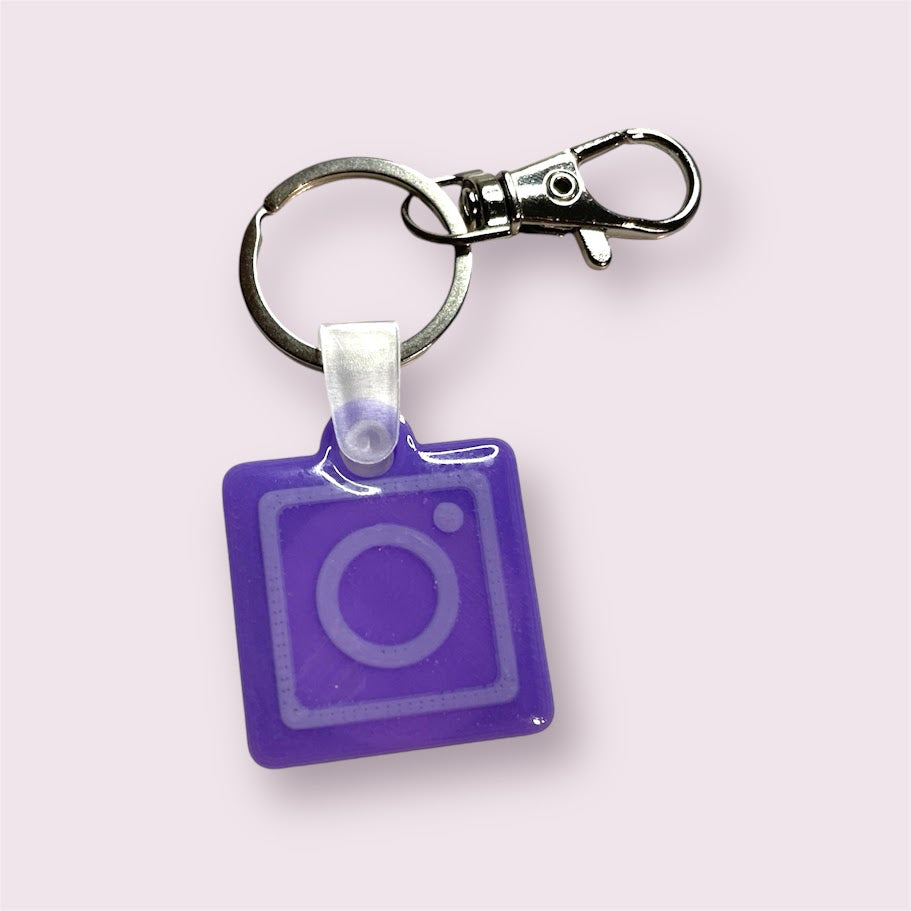 NFC nøglering – IG hvid-lilla