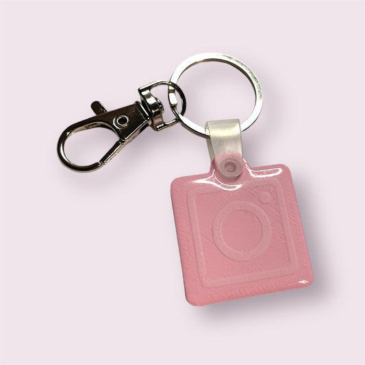 NFC nøglering – IG lyserød-hvid